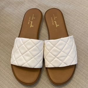Mila Paoli slip on sandal